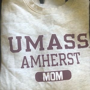 Umass Amherst Sweatshirt XL